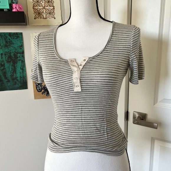 Charlotte Russe Tops - Charlotte Russe comfy short sleeve top